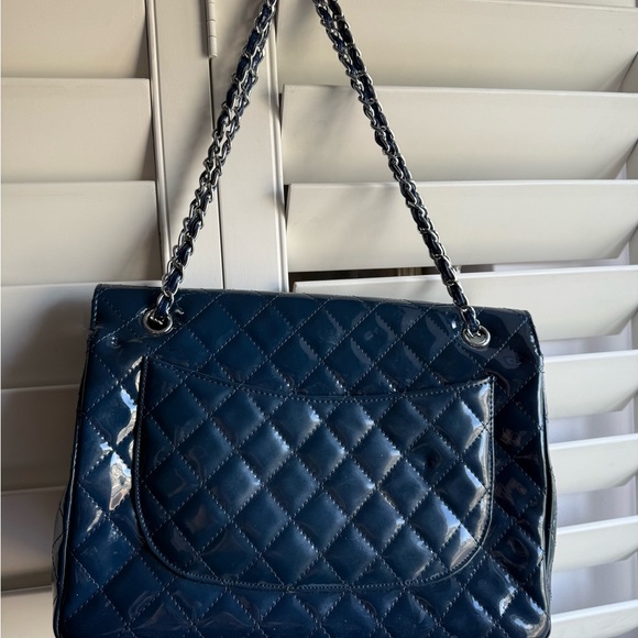 Chanel Navy Quilted Leather maxi Bag - Picture 2 of 7